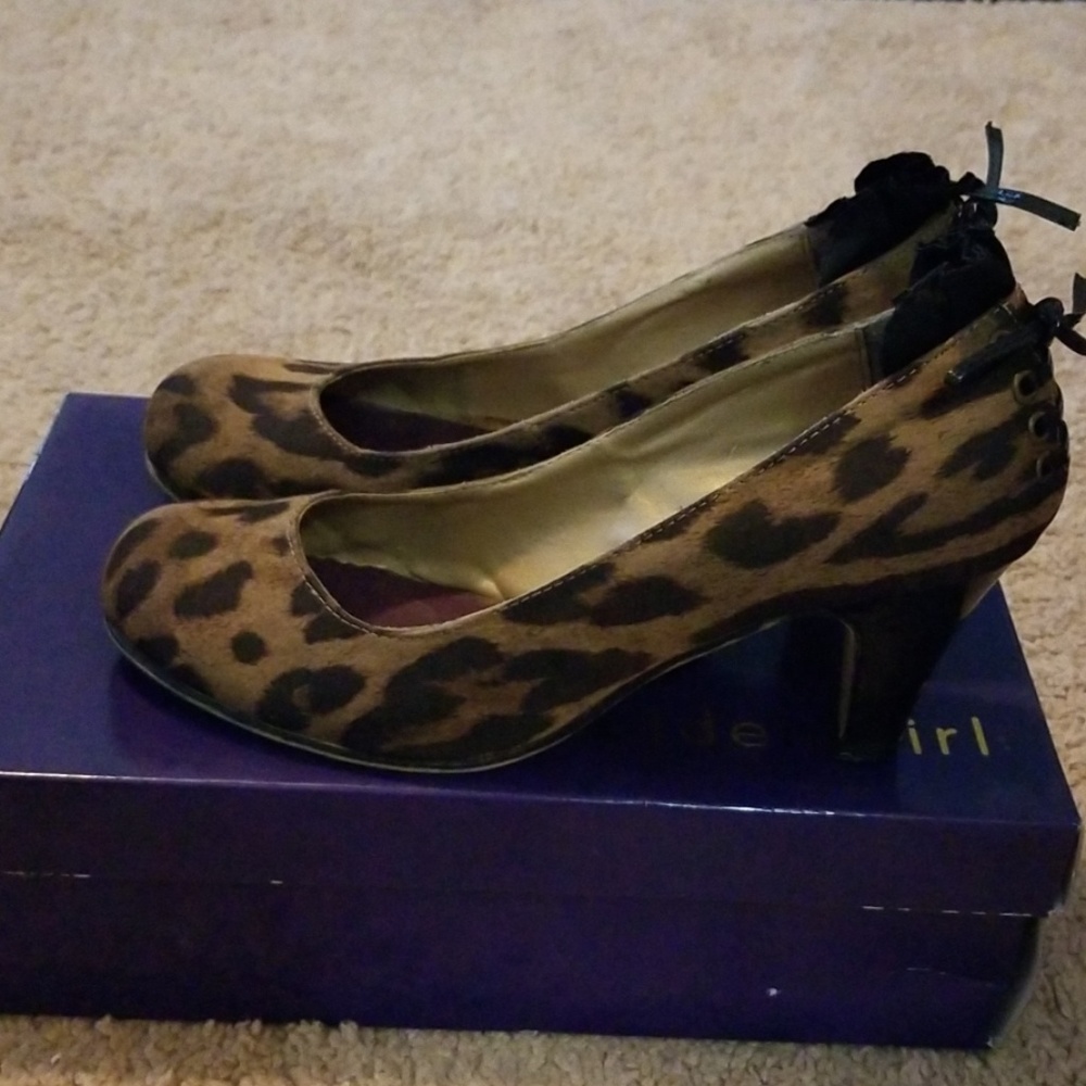 Size 7.5 Madden Girl Leopard Pumps